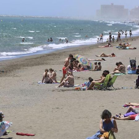 Apartamento En Calle Mendoza - Zona Huelin & 300 Mts De La Playa Apartment Malaga Bagian luar foto