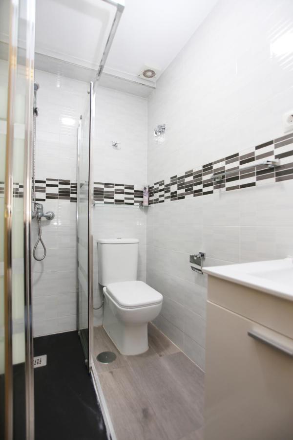 Apartamento En Calle Mendoza - Zona Huelin & 300 Mts De La Playa Apartment Malaga Bagian luar foto