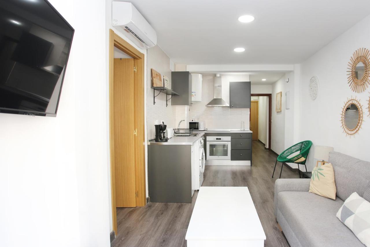 Apartamento En Calle Mendoza - Zona Huelin & 300 Mts De La Playa Apartment Malaga Bagian luar foto