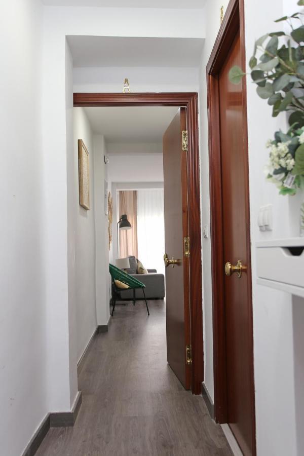 Apartamento En Calle Mendoza - Zona Huelin & 300 Mts De La Playa Apartment Malaga Bagian luar foto
