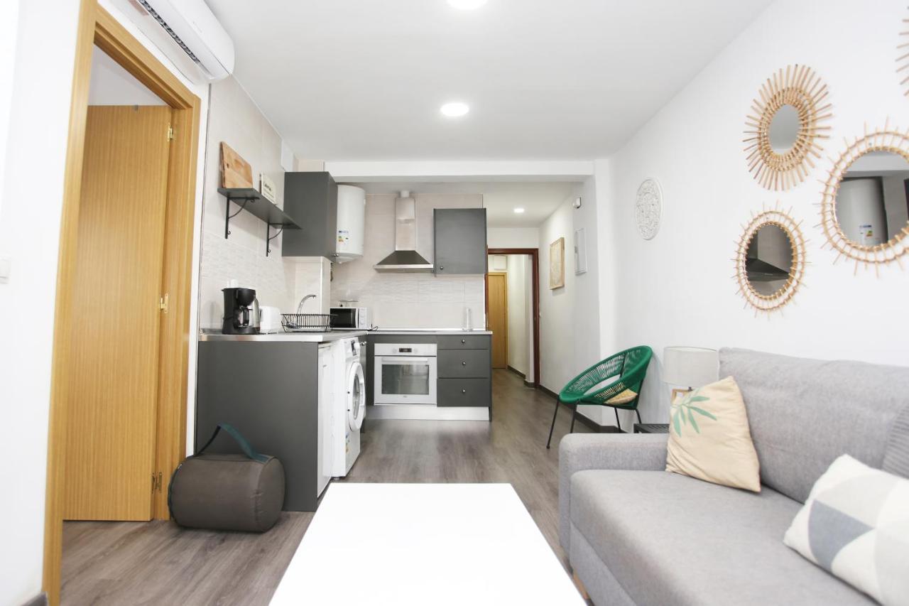 Apartamento En Calle Mendoza - Zona Huelin & 300 Mts De La Playa Apartment Malaga Bagian luar foto