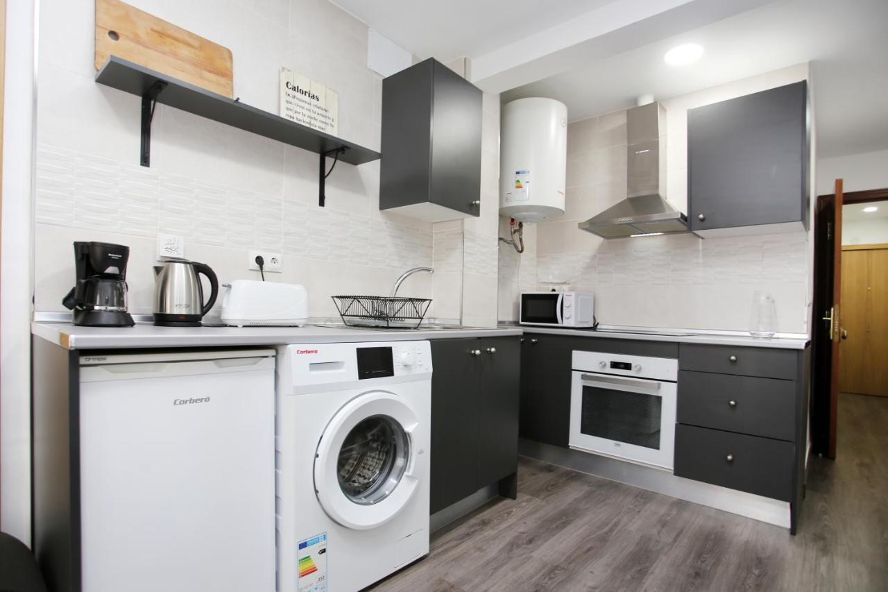 Apartamento En Calle Mendoza - Zona Huelin & 300 Mts De La Playa Apartment Malaga Bagian luar foto