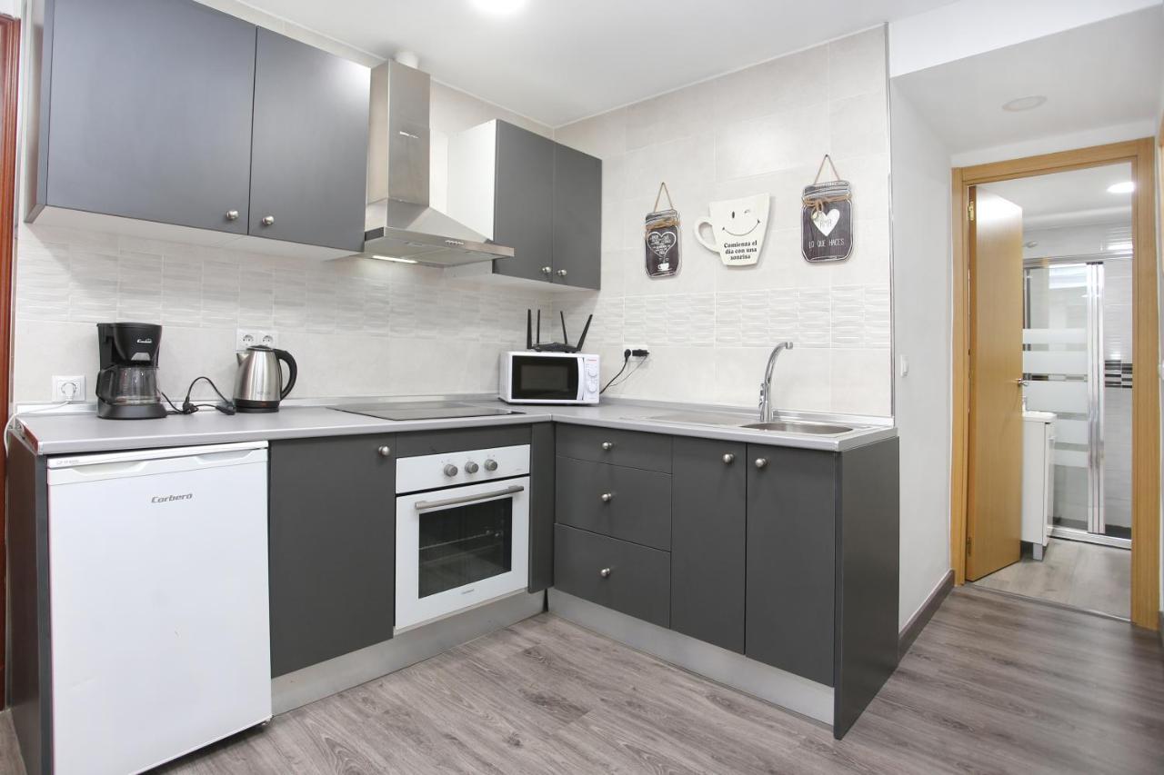Apartamento En Calle Mendoza - Zona Huelin & 300 Mts De La Playa Apartment Malaga Bagian luar foto